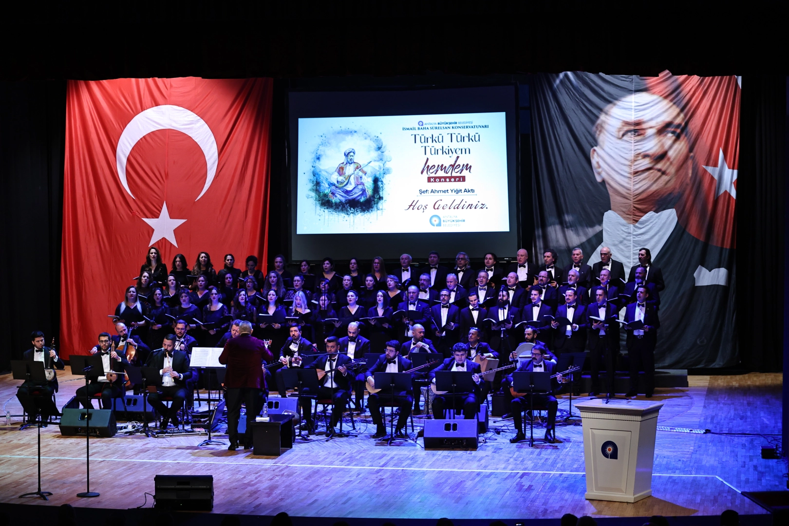 “Türkü Türkü Türkiyem Hemdem” konseri büyük beğeni topladı