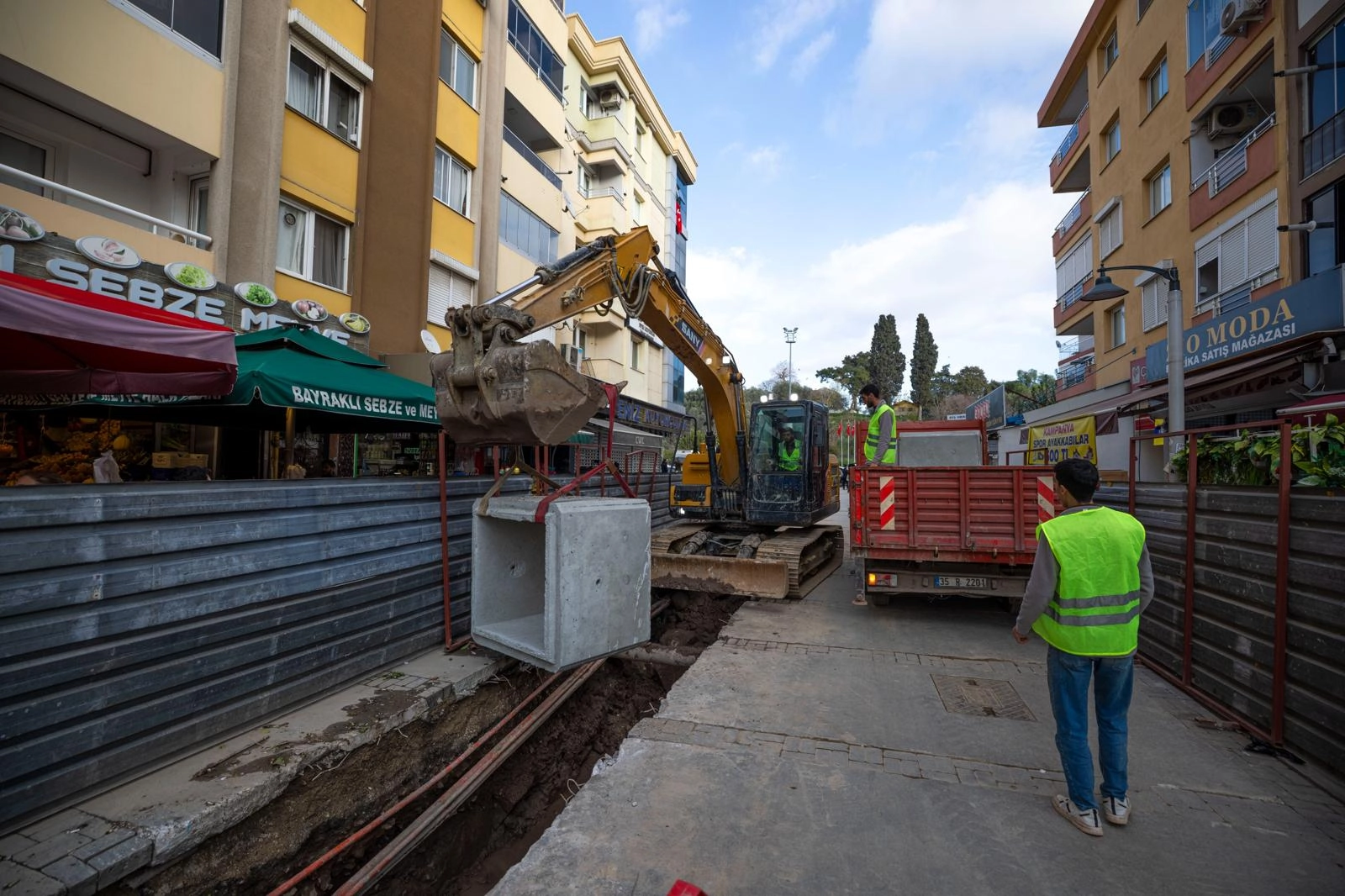 Bayraklı'da su baskınlarına 140 milyonluk çözüm