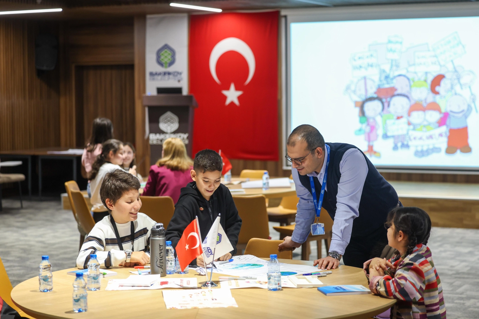 İstanbul Bakırköy’de Çocuk Meclisi haklar için toplandı
