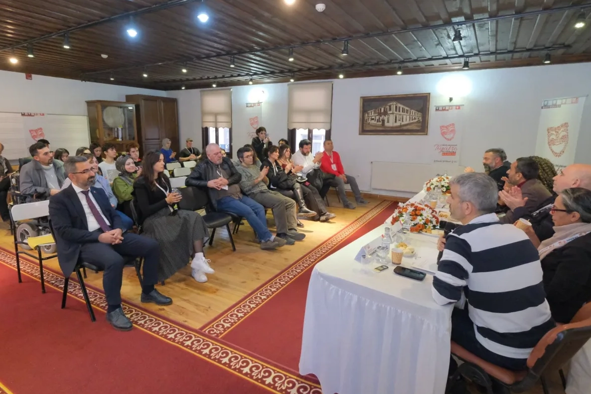 Bursa İnegöl'den tiyatroya düşünsel bakış
