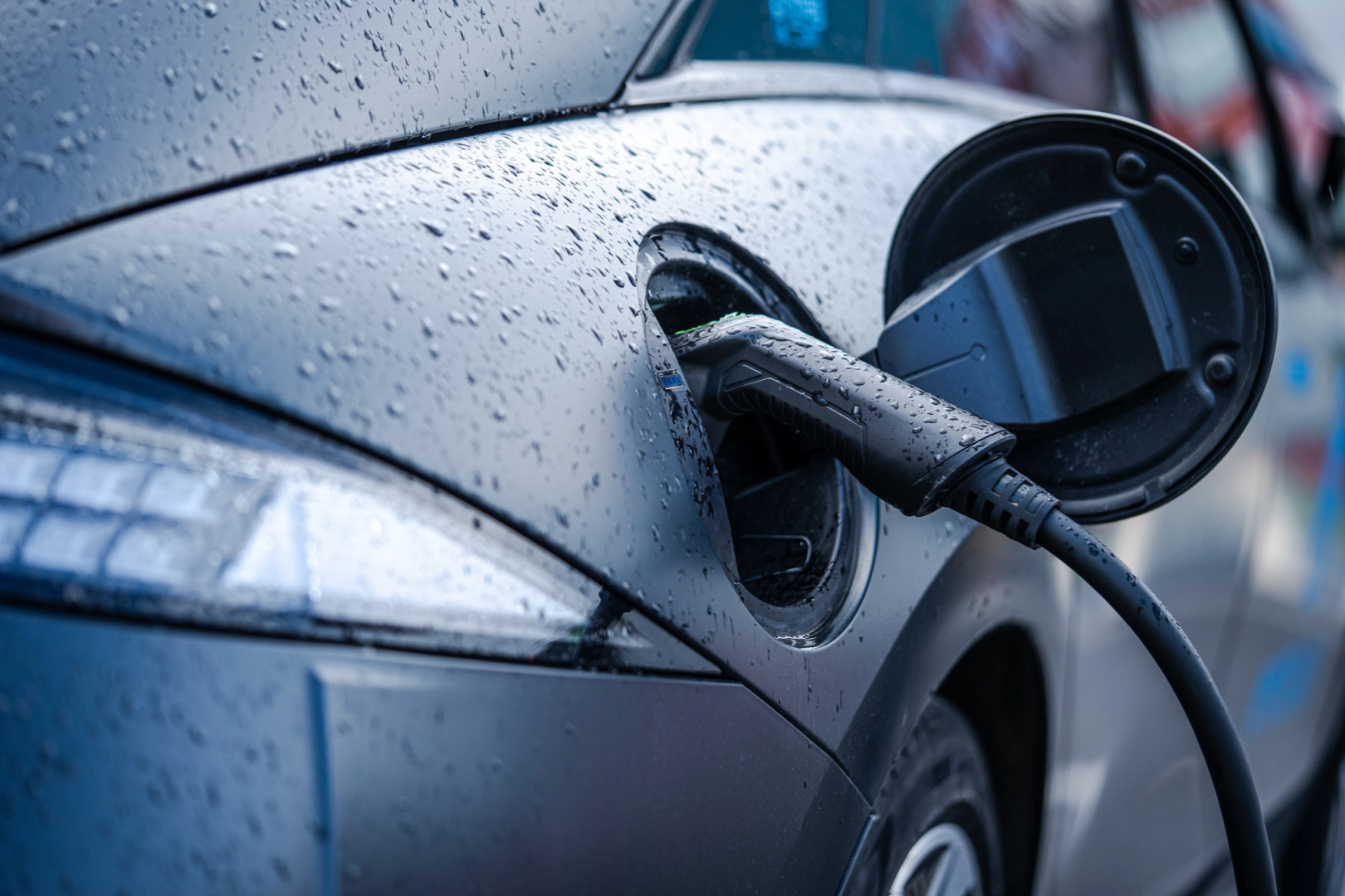 arabam.com'dan elektrikli araçlar için önemli hatırlatmalar