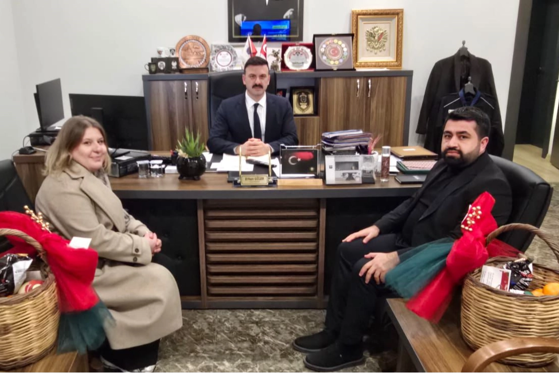Kocaeli İzmit'te sağlıkçılar ve kolluk kuvvetleri unutulmadı