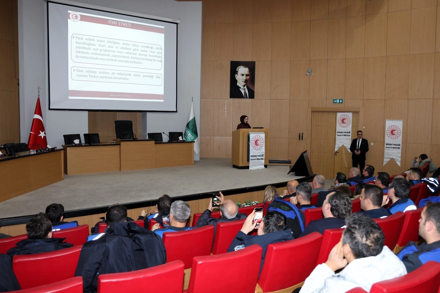 Kocaeli’de zabıtaya “Tüketici Kanunu” eğitimi