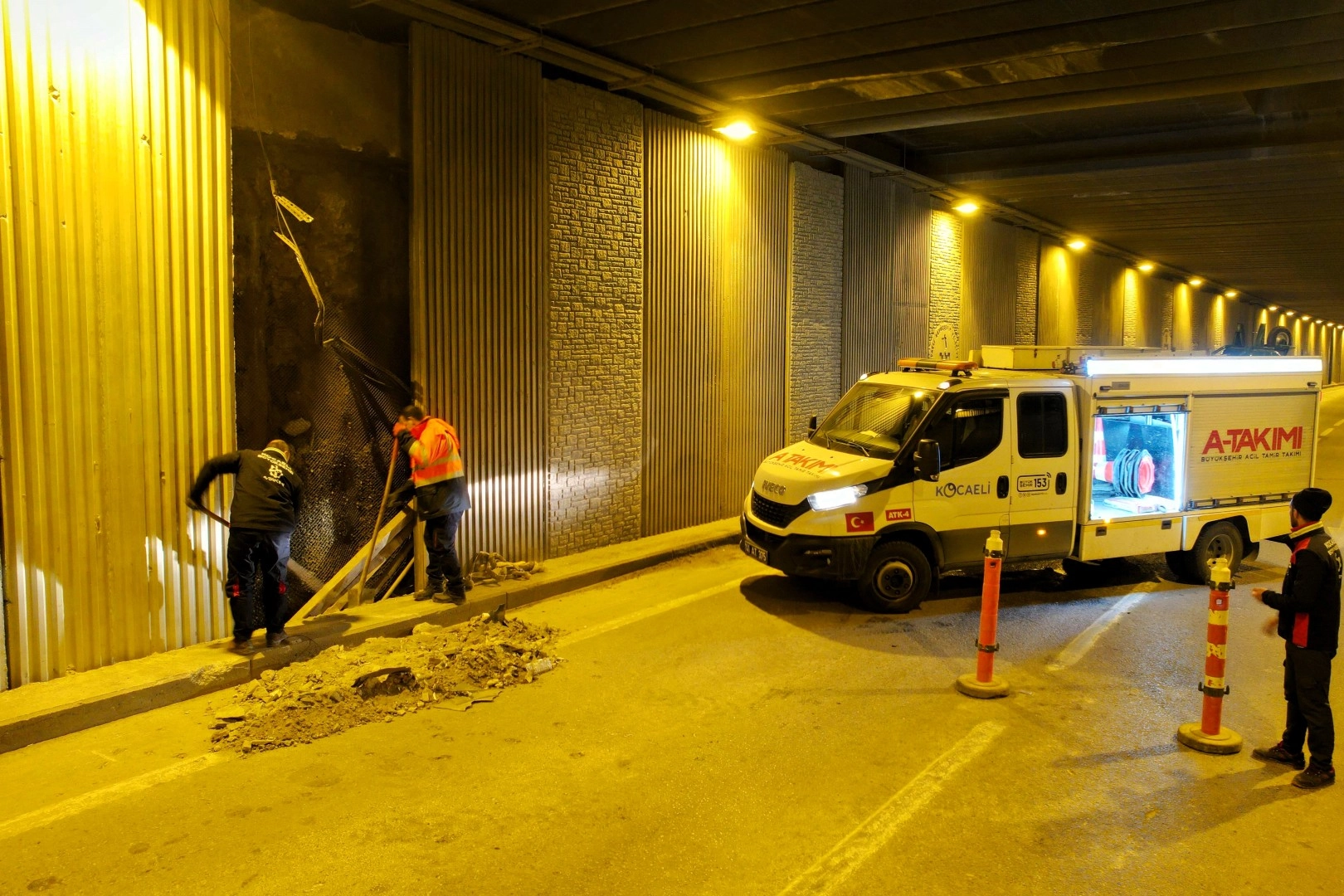 Kocaeli Seka Tüneli'ndeki paneller yenilendi