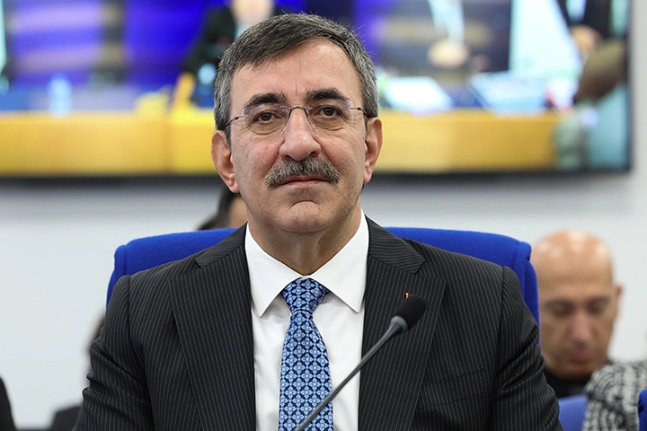 Cumhurbaşkanı Yardımcısı Yılmaz: Bayrağımıza yönelik saldırı cezasız kalmayacak!