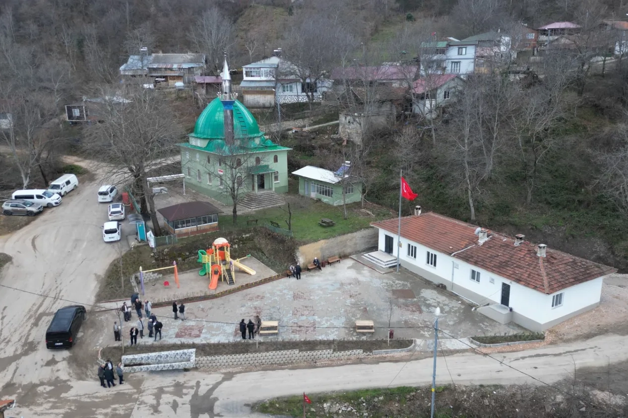 Bursa İnegöl'de İclaliye'ye meydan düzenlemesi