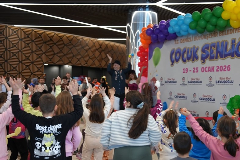 Denizli Büyükşehir’in çocuk şenliği coşkuyla başladı