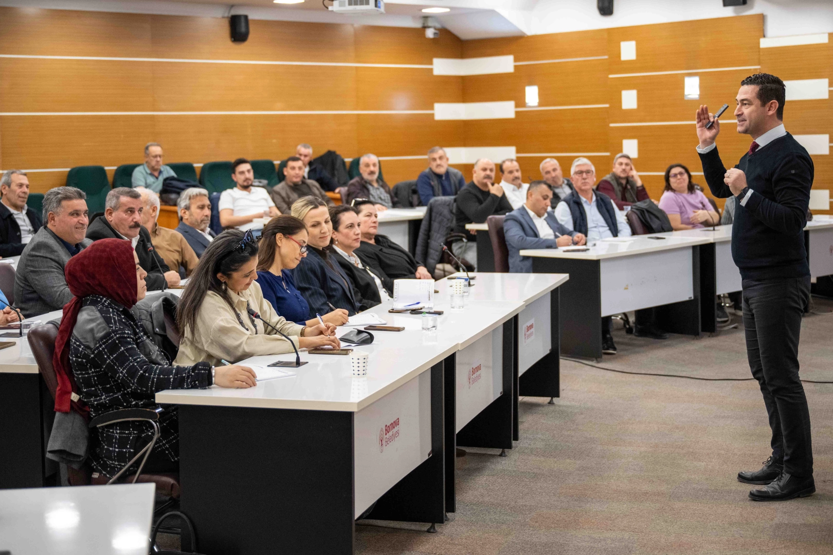 İzmirli muhtarlar Bornova Muhtarlar Akademisi’nde buluştu