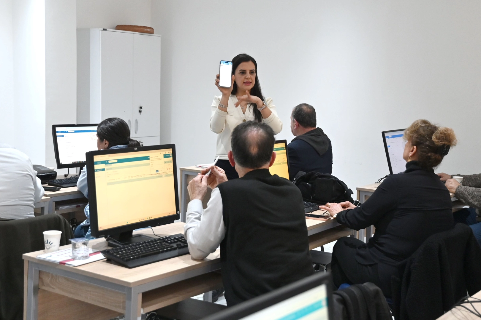 İzmir Karabağlar'da muhtarlar dijital dönüşümde