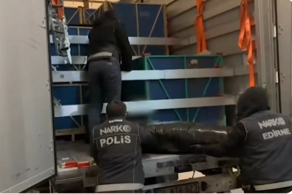 Uyuşturucu baronlarına darbe