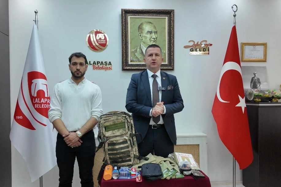 Askere gidecek gençlere “Asker Çantası” desteği