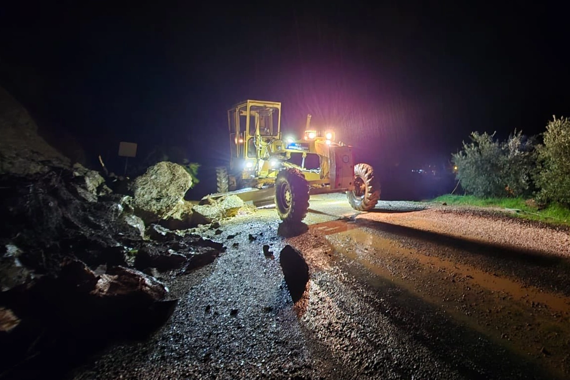 Muğla’da şiddetli yağış taşkınlara yol açtı