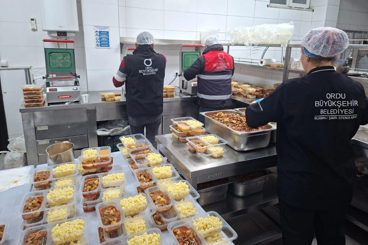 Ordu Büyükşehir’den 19 ilçede gönül sofrası