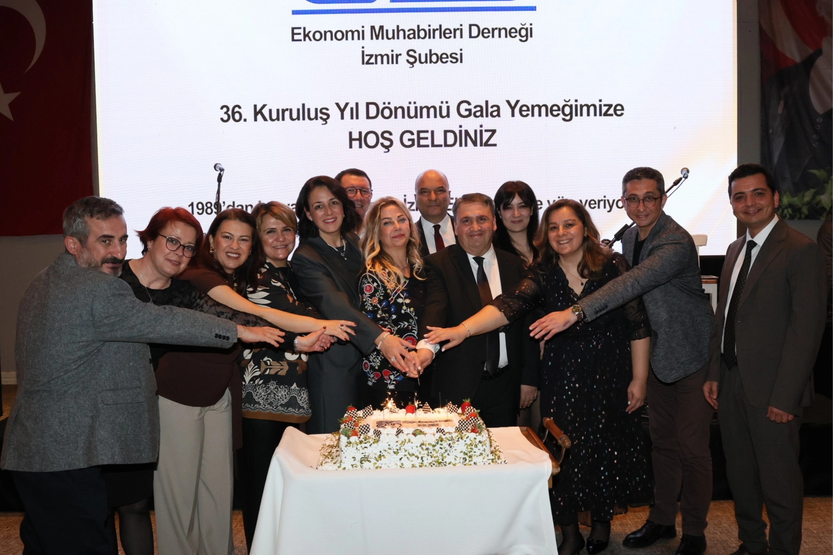 Ekonomi Muhabirleri Derneği İzmir Şubesi 36. yaşını Foça’da kutladı