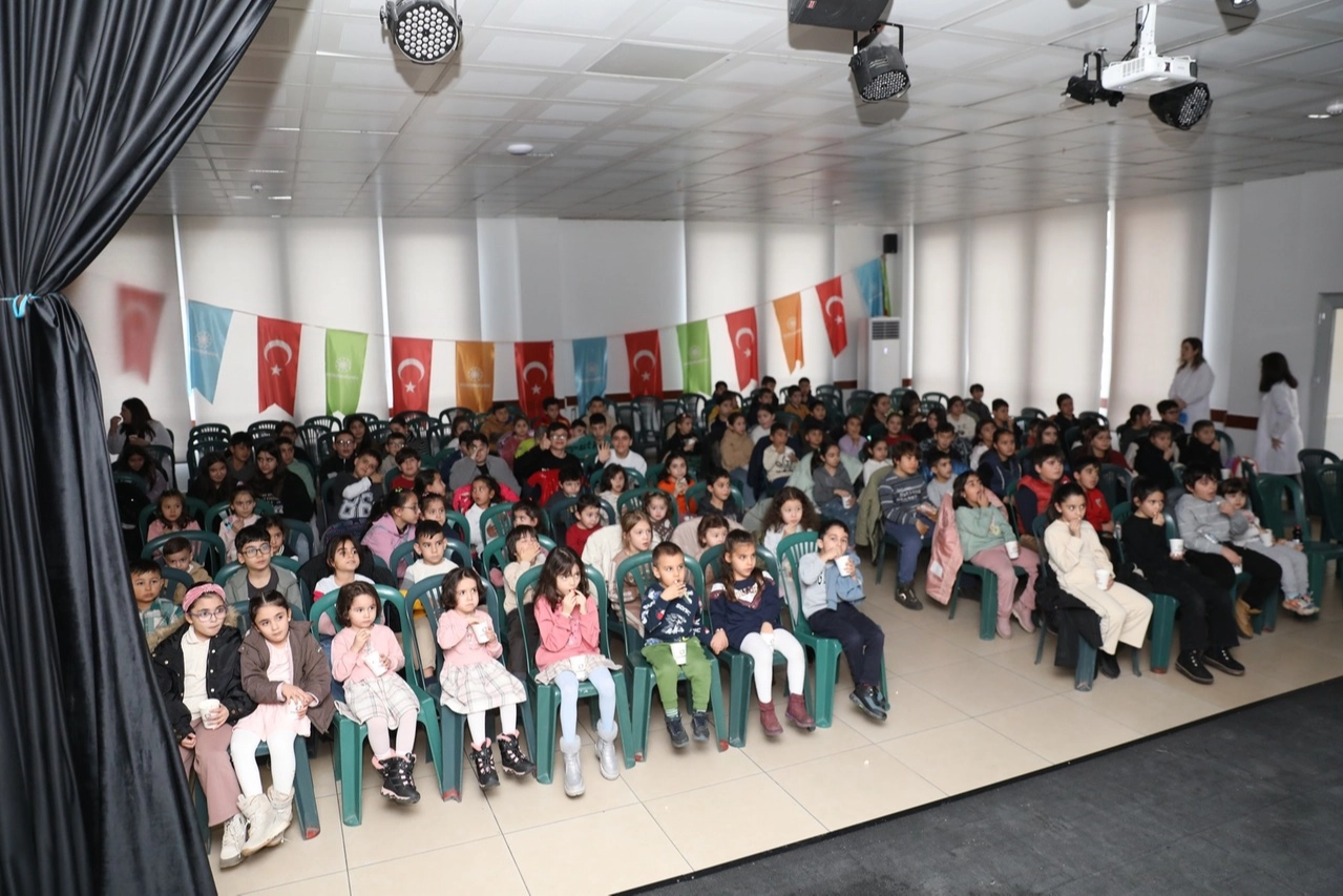 Kayseri Kocasinan'da çocuklar sinemayla buluştu