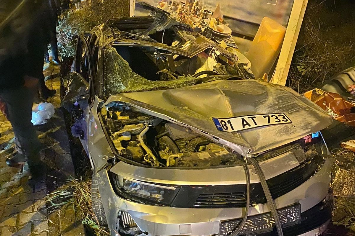 Düzce Akçakoca’da trafik kazası: 2 yaralı