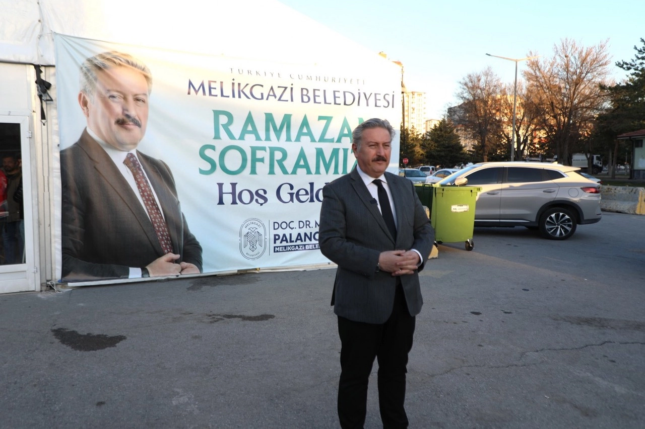 Kayseri Melikgazi ramazan bereketini iftar sofrasında paylaşıyor