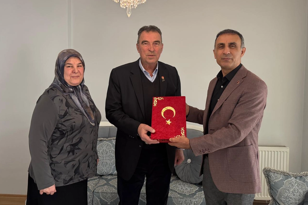 İzmit Belediyesi Gazileri unutmuyor