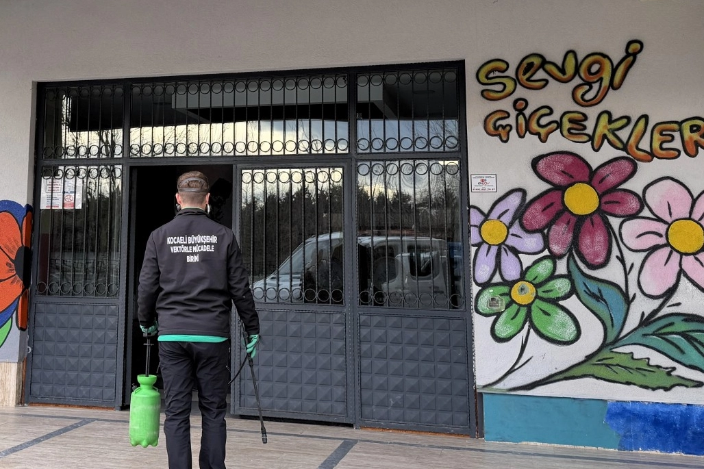 Kocaeli'de 689 okula sağlık için ilaçlama