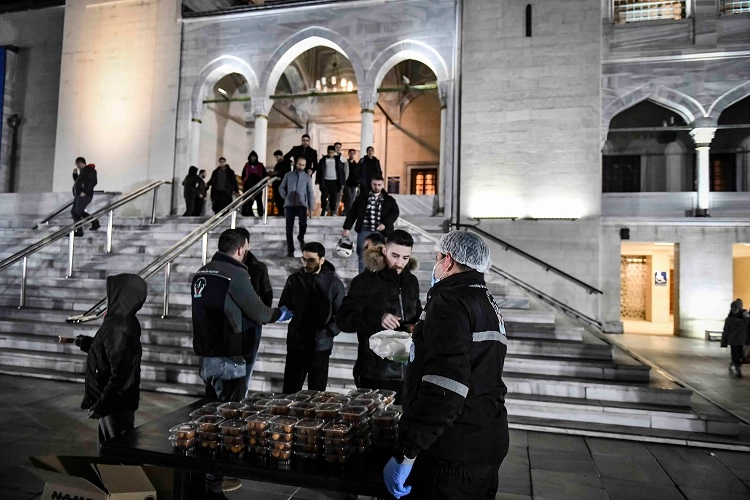 Ankara Büyükşehir'den iftarlık ikram