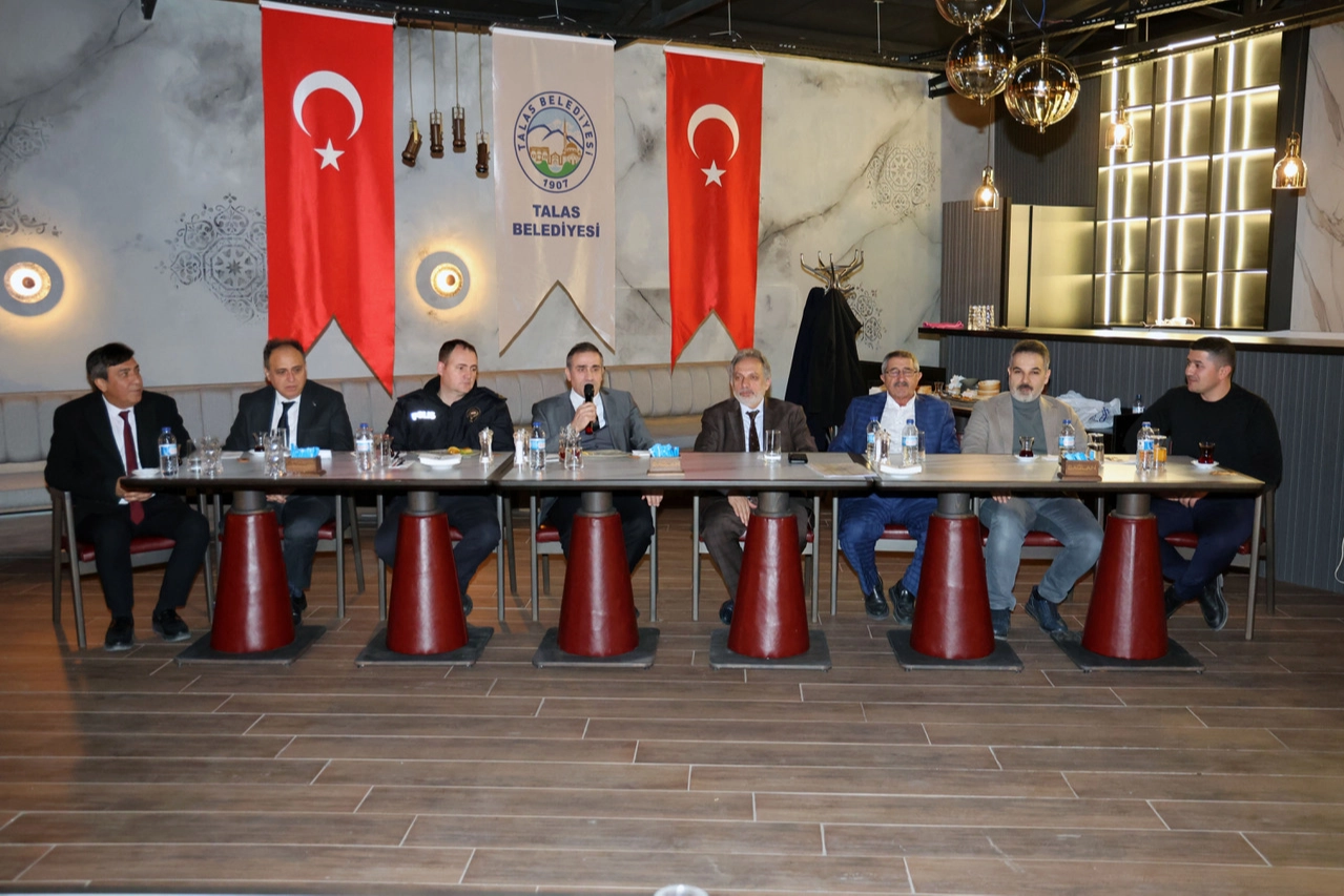 Kayseri Talas'ta ramazan öncesi muhtarlarla toplantı