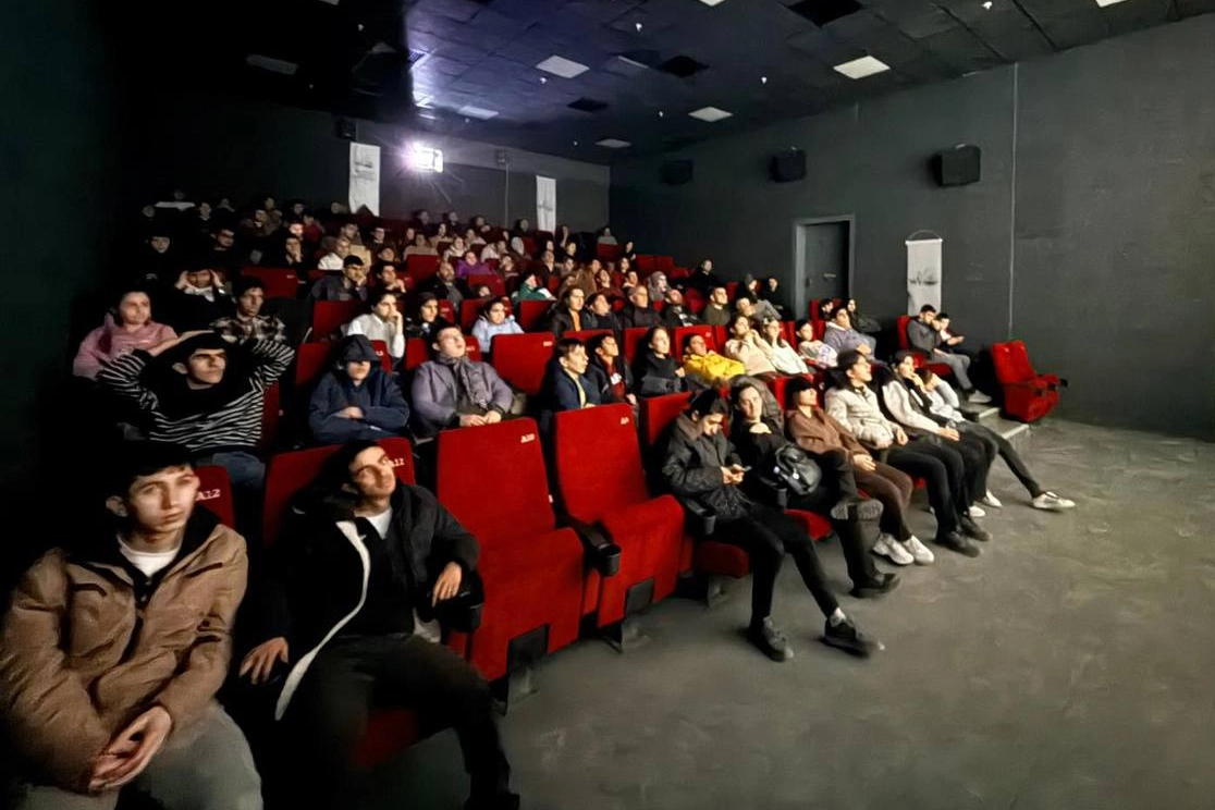 Özel gereksinimli bireyler bu kez sinemada buluştu