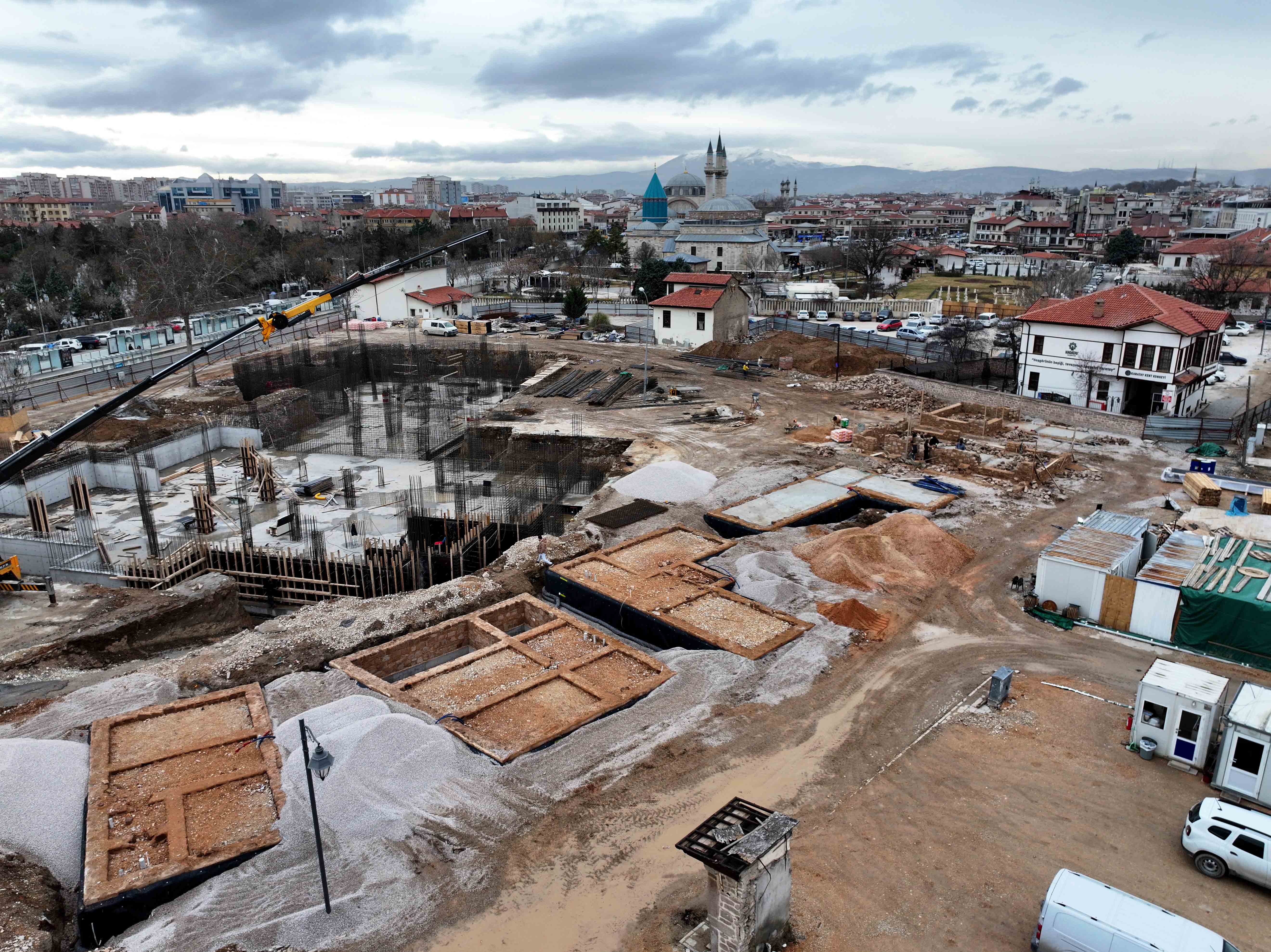 Türbe Arkası’nda Tarihi Dönüşüm Devam Ediyor