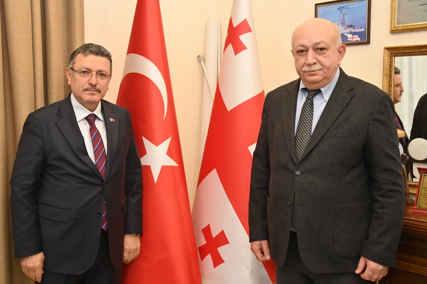 Başkan Genç’ten Gürcistan Başkonsolosluğu'na taziye ziyareti