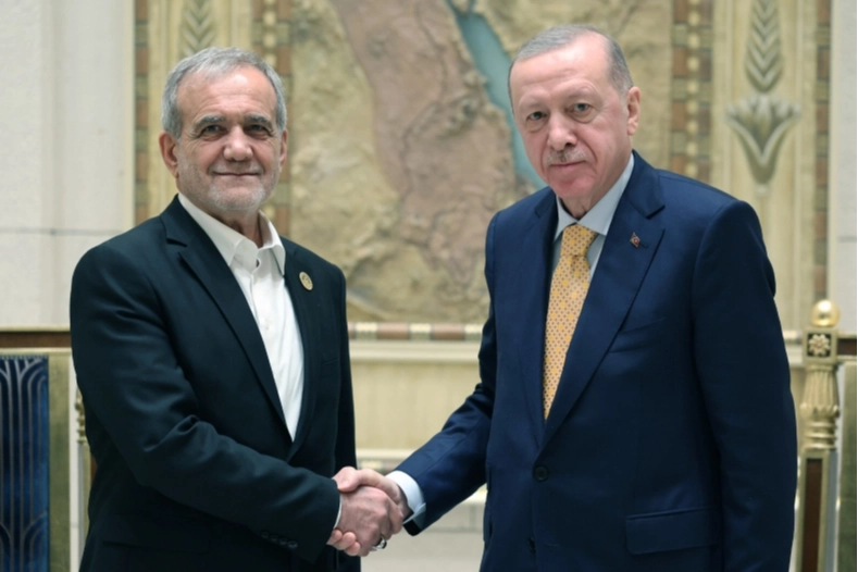 Cumhurbaşkanı Erdoğan İran Cumhurbaşkanı Pezeşkiyan ile görüştü