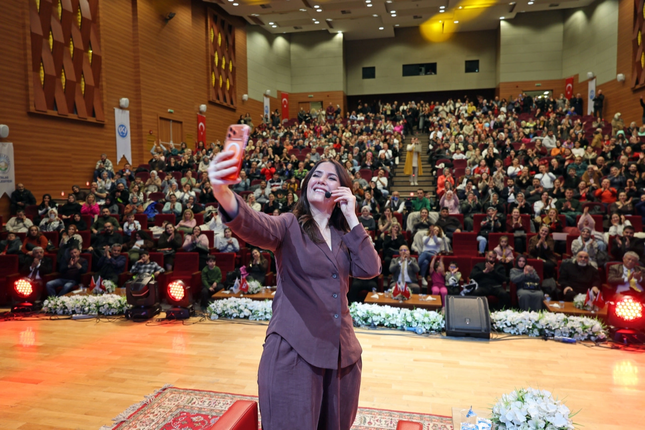 Kayseri Talas'ta Dilek Cesur rüzgarı