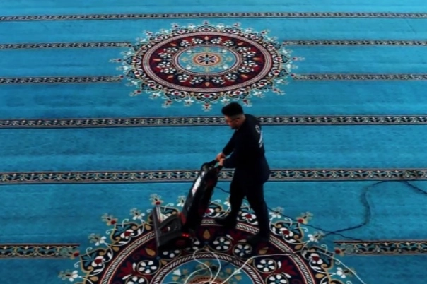 Kayseri Kocasinan'da camiler gül kokuyor