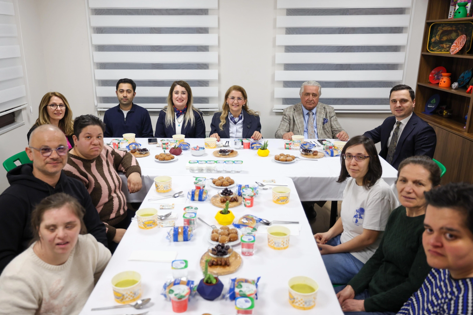 Bakırköy'de Engelsiz Yaşamevi'nde iftar buluşması