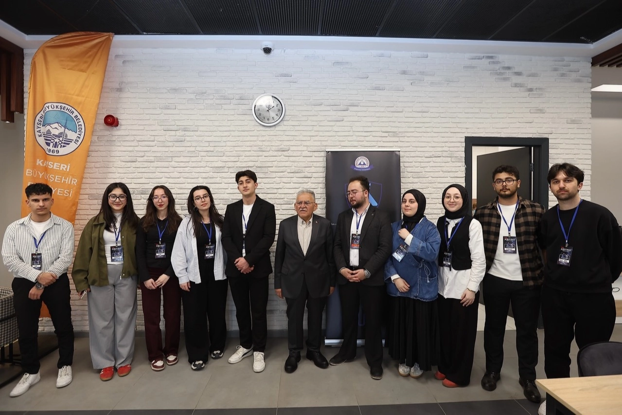 Kayseri Büyükşehir'den Uzay ve teknoloji hamlesine güçlü destek