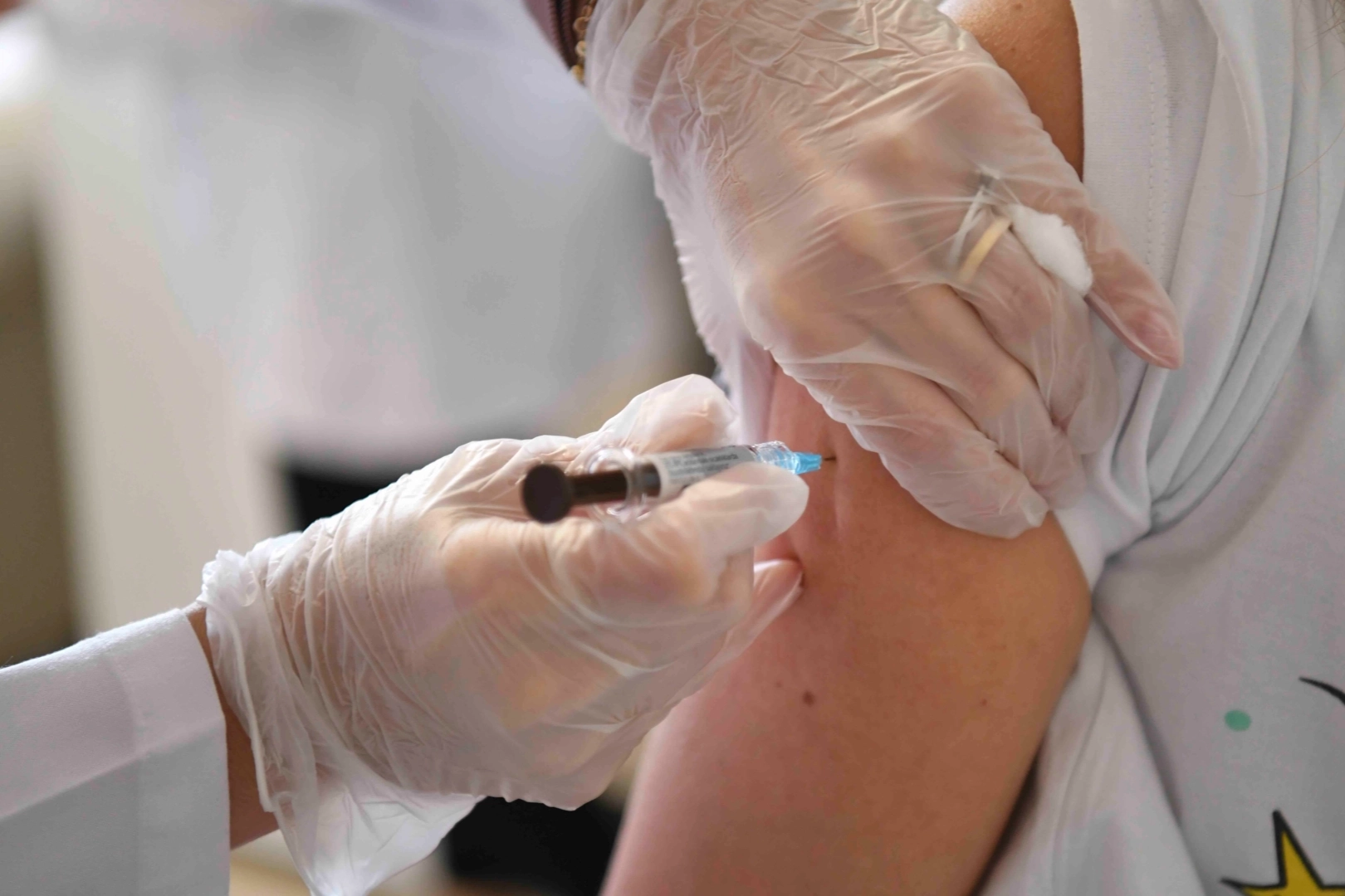 Ankara'da örnek HPV aşı uygulaması devam ediyor