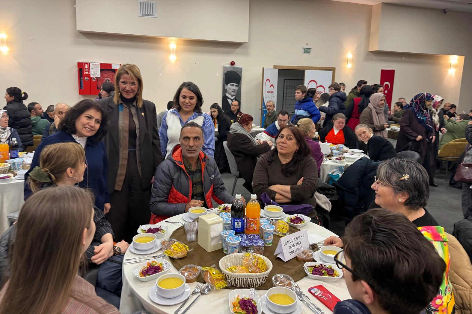 Kocaeli İzmit’te özel bireyler iftar sofrasında buluştu