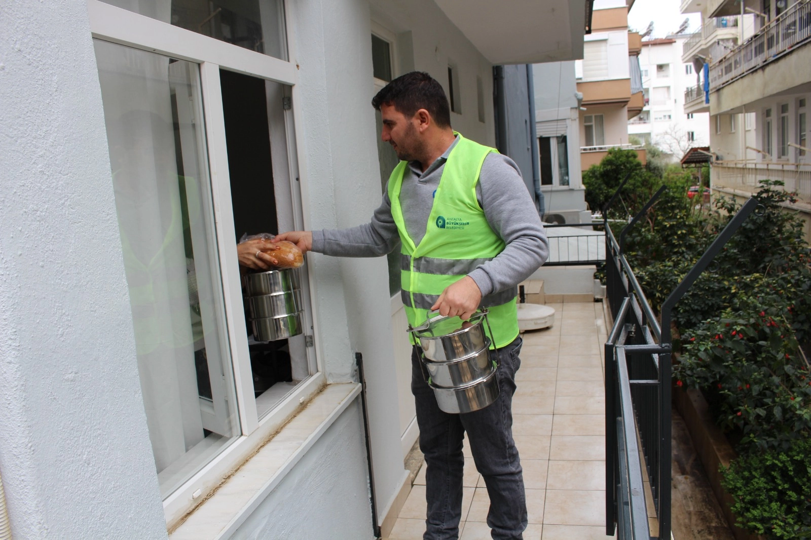 Antalya’da aşevi desteği büyüyor... 2025’te 259 bin porsiyon yemek dağıtıldı