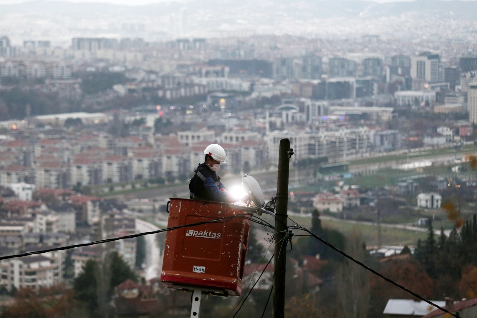 UEDAŞ bayramda kesintisiz enerji için sahada