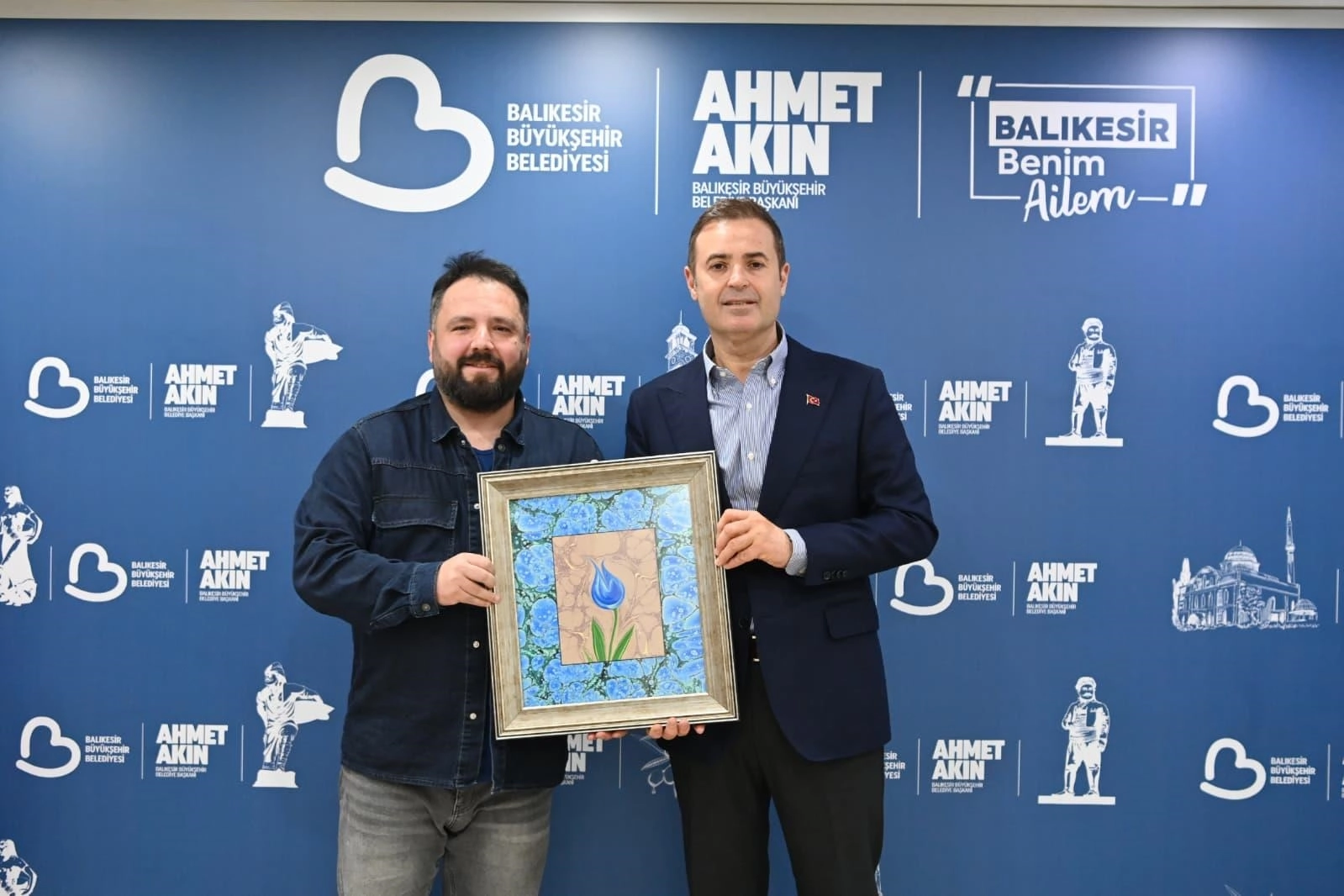 Balıkesir’de ebru sanatına icazet gururu