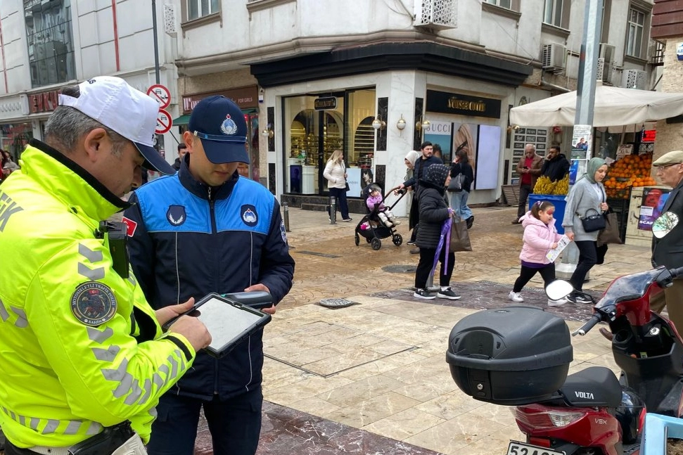 Ordu’da trafiğe kapalı caddelerde motosiklet denetimi