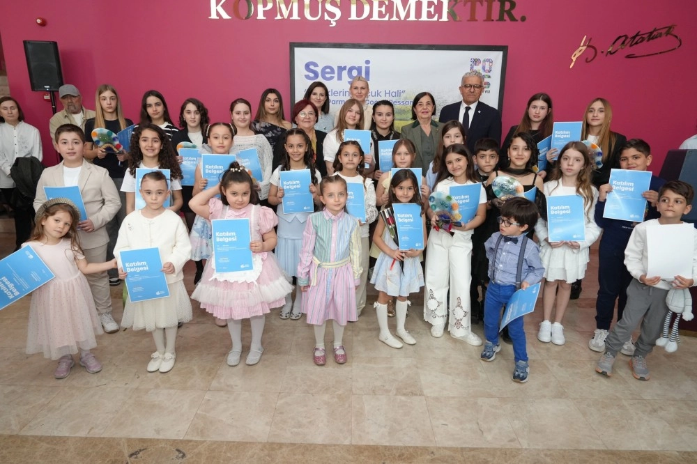 “Renklerin Çocuk Hali” sergisi açıldı