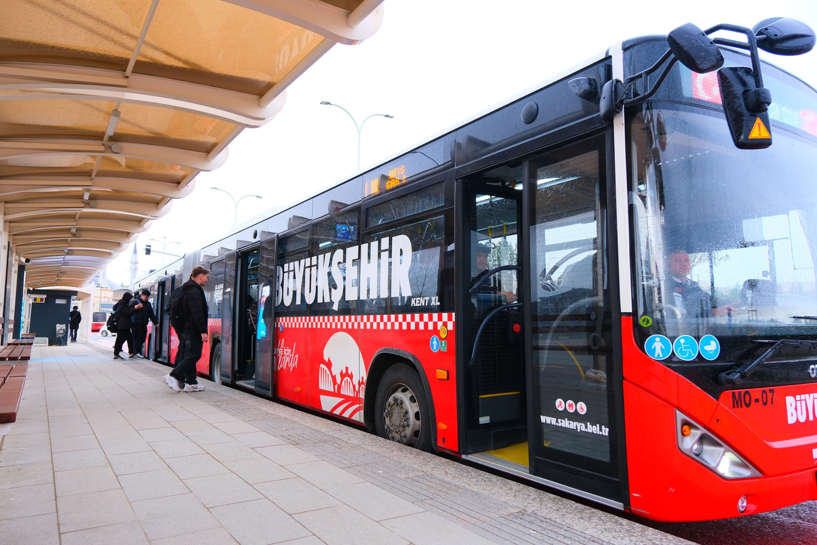 Sakarya'da metrobüs için yeni dönem yarın başlıyor
