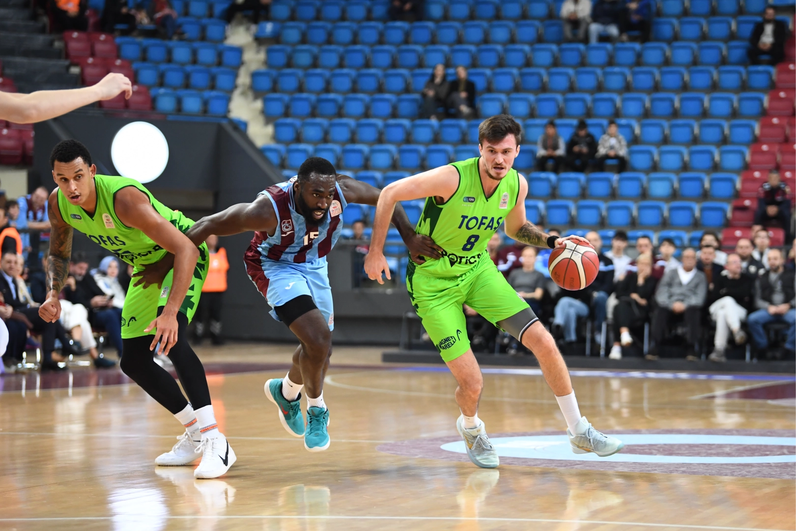 TOFAŞ, Trabzonspor Basketbol’u konuk ediyor