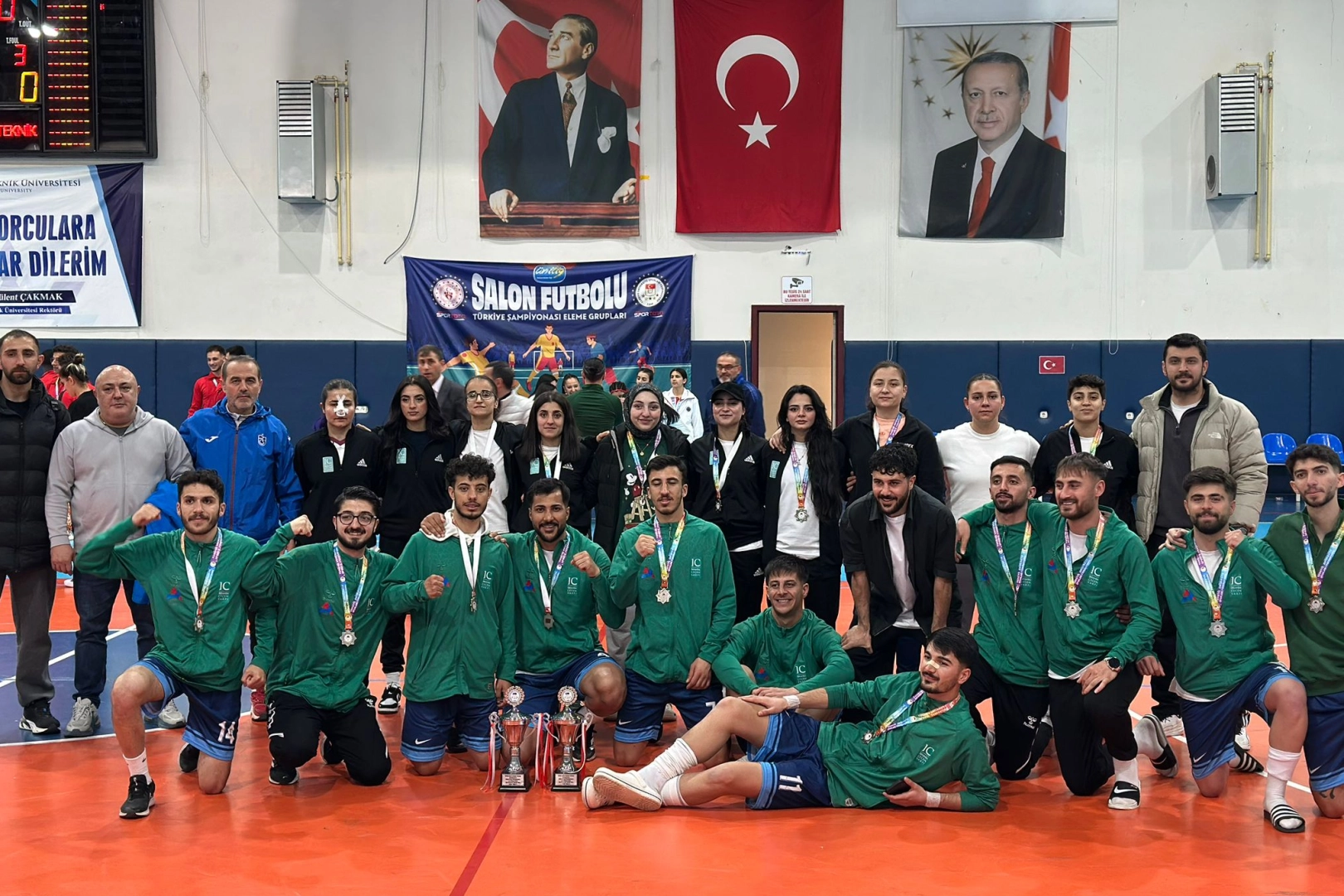 AİÇÜ Futsal Takımları ÜNİLİG’de Türkiye ikincisi