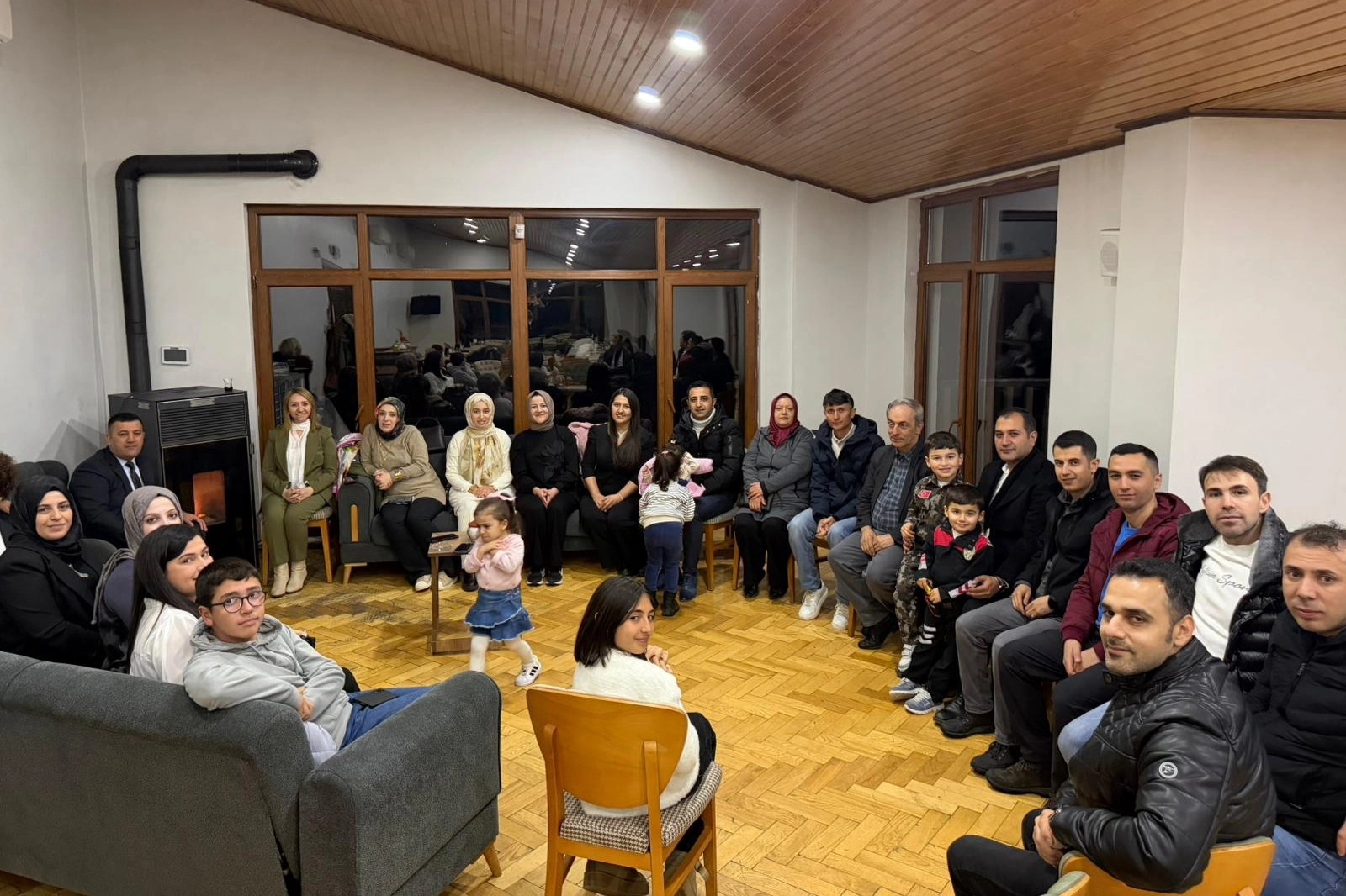 Bilecik Pazaryeri'nde emniyet mensupları doğayla buluştu