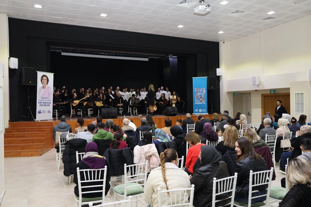 Eskişehir Büyükşehir Gençlik Korosu’ndan unutulmaz konser