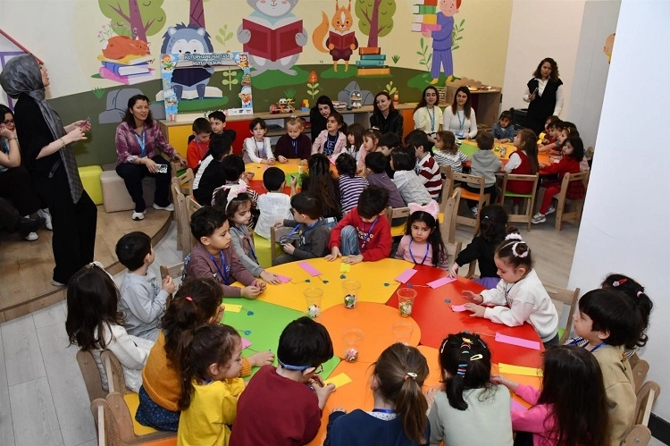 Balıkesir Büyükşehir'den renkli kütüphane etkinliği