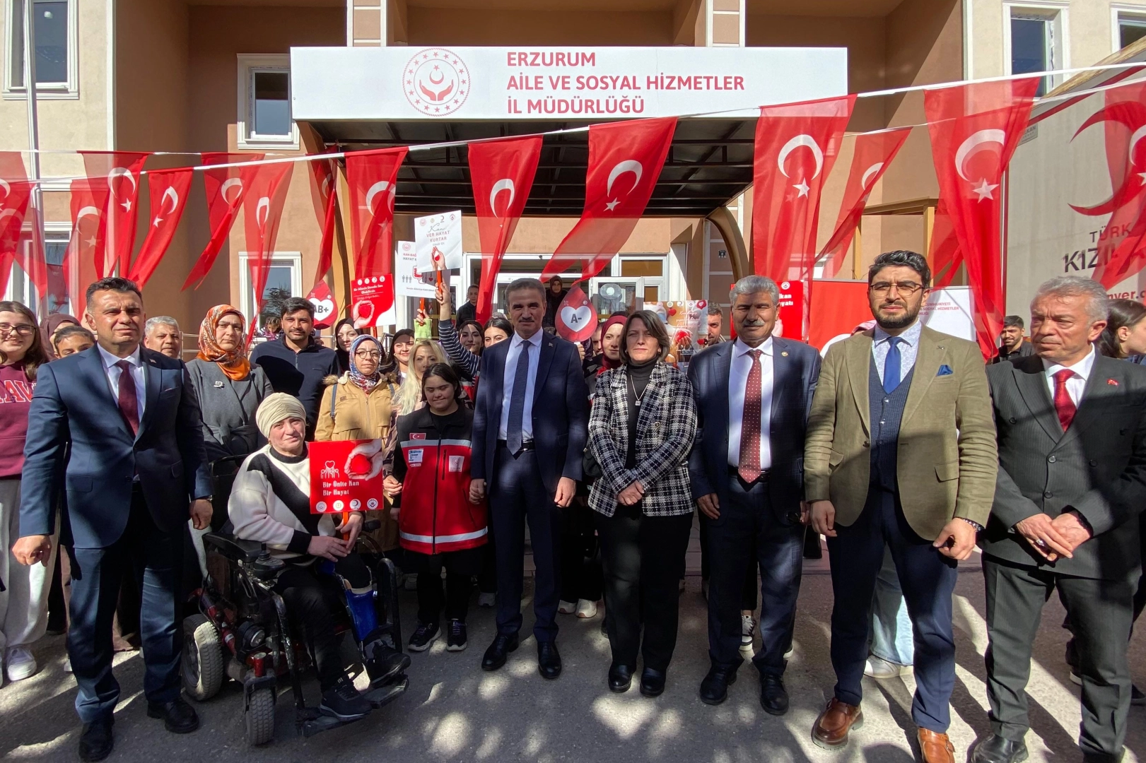 Erzurum’da “Kan Bağışı Hayat Kurtarır” kampanyasına yoğun katılım