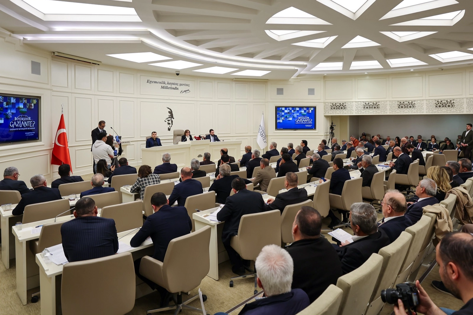 Gaziantep’ten Bakan Tekin’e 'fahri hemşehrilik' kararı
