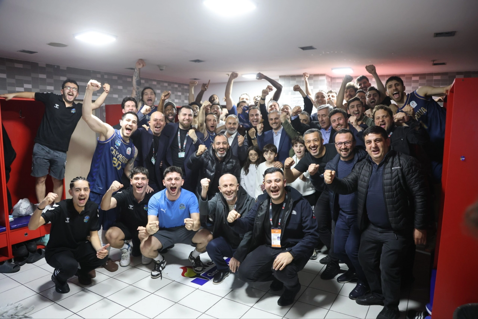 Türkiye Basketbol Ligi’nde şampiyon Çayırova Belediyesi!
