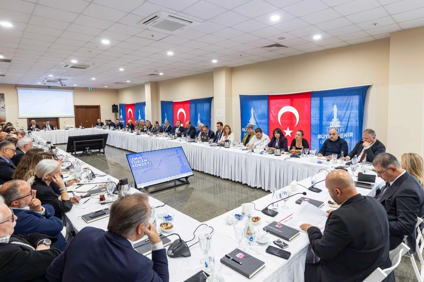 İzmir ortak aklı harekete geçiren kurullarla kalkınacak